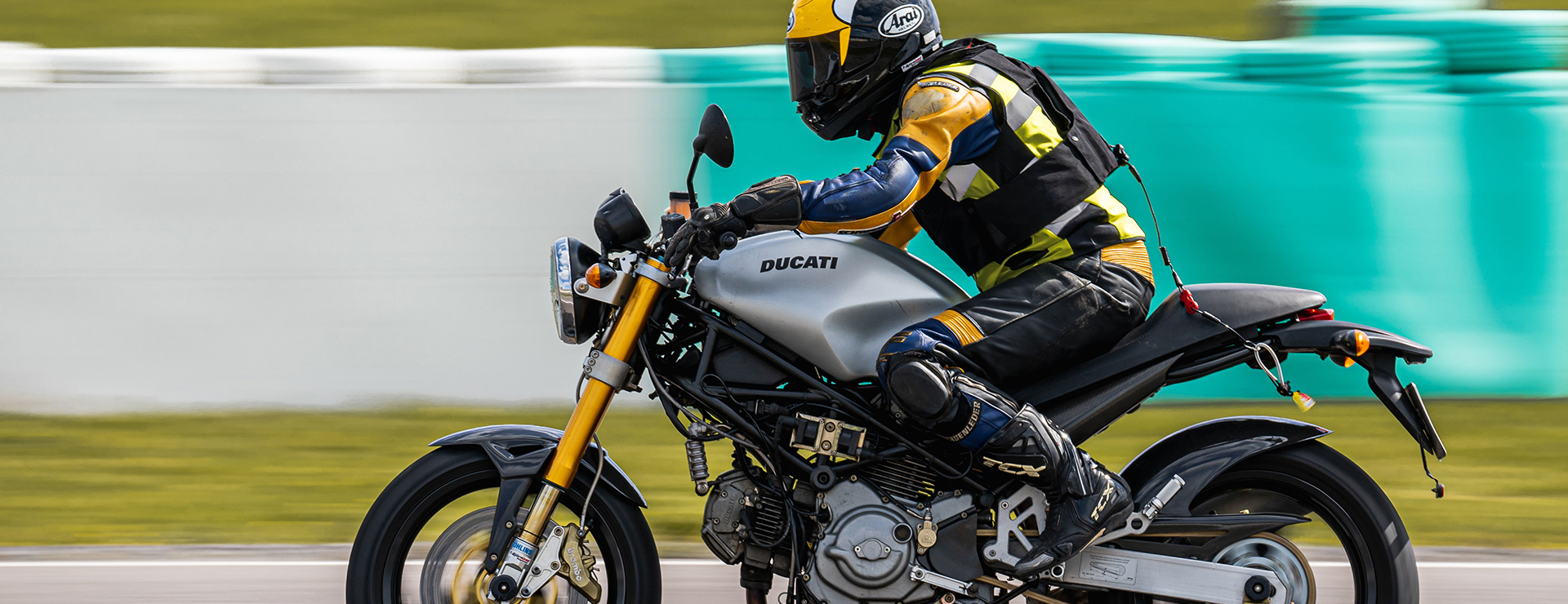 Motorcycle Parts Store -Motorcycle Parts Store photo 1629044936281 83d87d4866b0